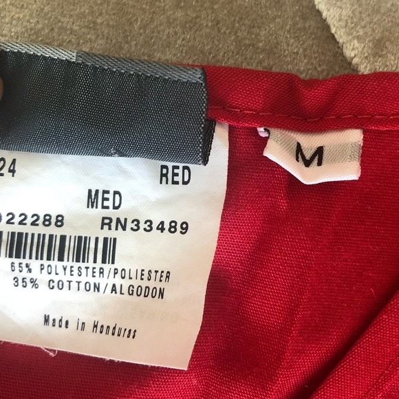 Red scrub - Picture 2 of 2